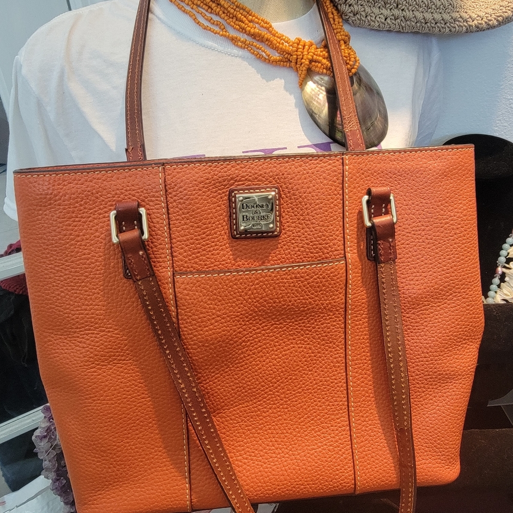 Dooney & Bourke Authentic